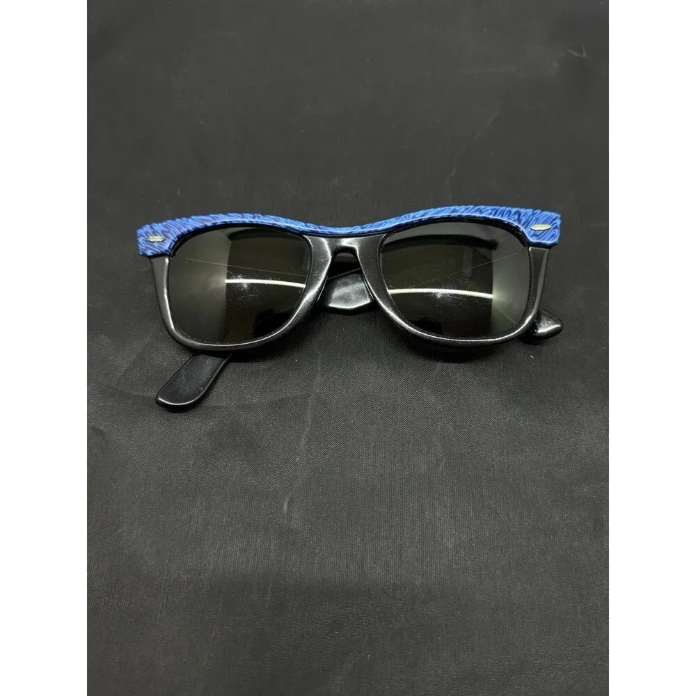 Rare Authentic Vintage Bausch & Lomb Ray-Ban Wayfarer Sunglasses – Black/Blue